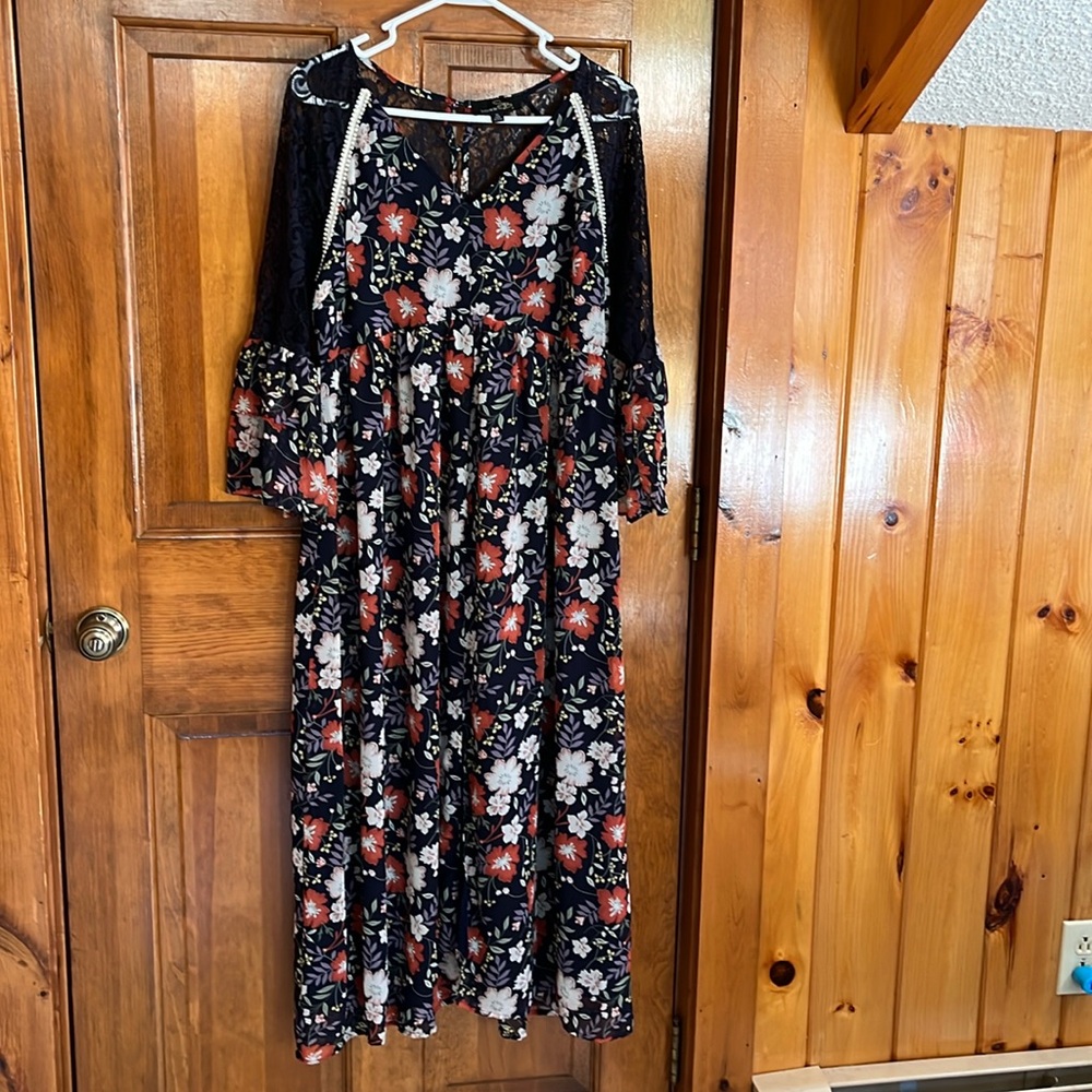 Suzanne Betro Women's Navy Combo Floral Lace Midi Dress Size XL